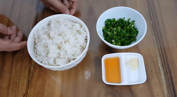Ingredients for crispy rice with scallion oil