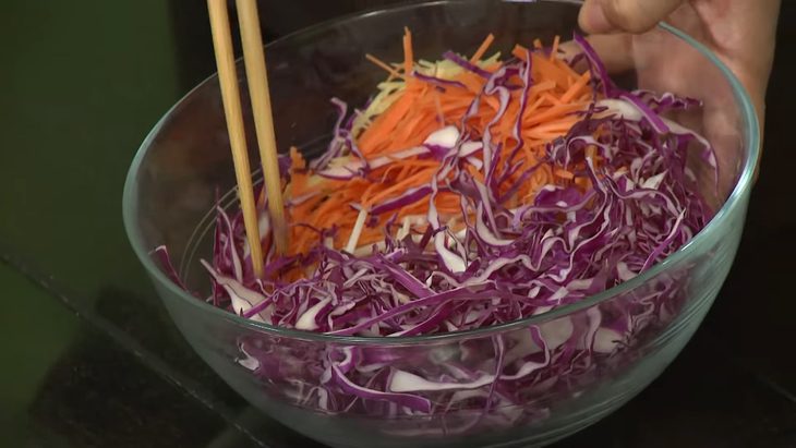 Step 3 Mix the Salad for Vegetarian Purple Cabbage Salad