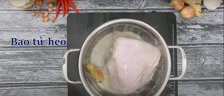 Step 1 Prepare the pig's stomach Starfruit salad with pig's stomach - pig's stomach salad