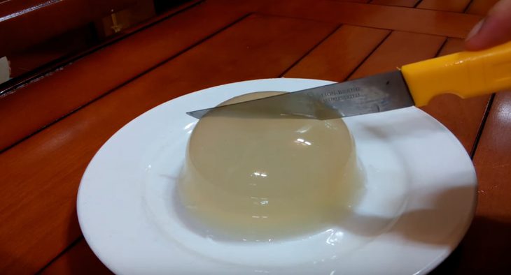 Step 4 Cooking Sugar Syrup with Seaweed Jelly