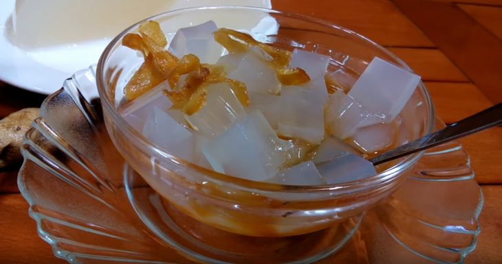Step 4 Cooking Sugar Syrup with Seaweed Jelly