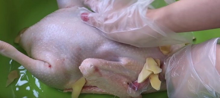 Step 1 Prepare the Duck for Roast Duck with Black Pepper Sauce