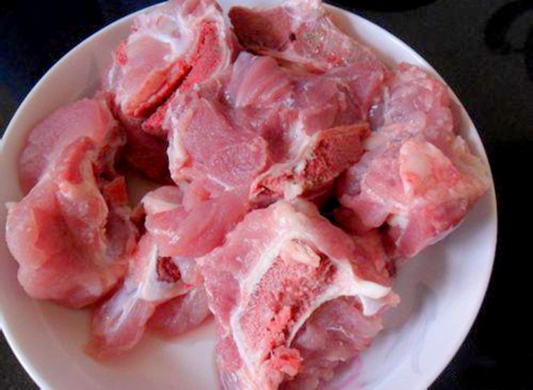 Step 1 Prepare the ingredients for Sa Dec Hu Tieu