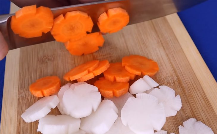 Step 2 Prepare other ingredients Crab noodles