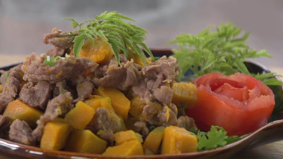 Beef stew with pumpkin