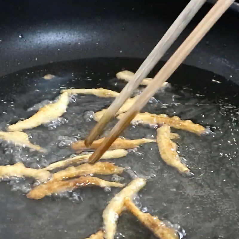 Step 3 Fry the Vegetarian Anchovies