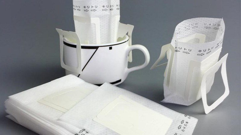 Ingredients for filter coffee and filter paper