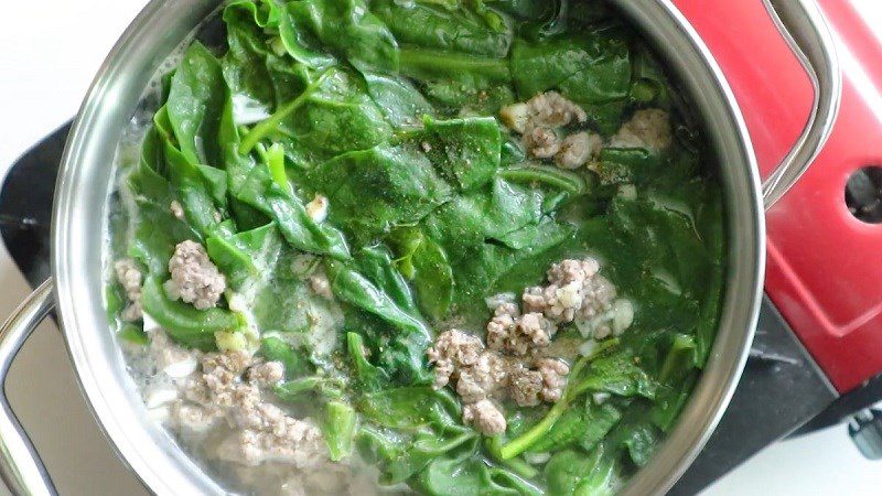Malabar spinach soup with meat