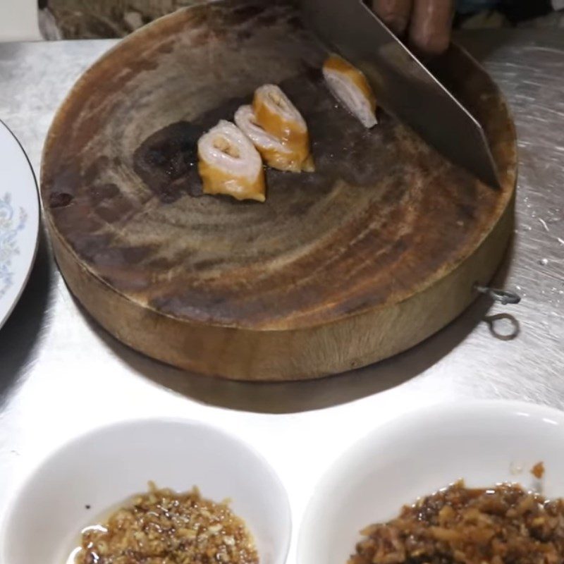 Step 7 Cut the stomach and pig ears Hủ tiếu hồ