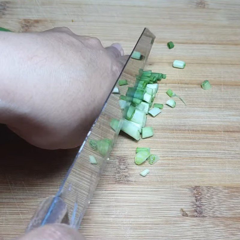 Step 2 Chop scallions Fried corn with scallion oil