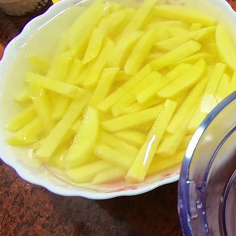 Step 2 Chop the potatoes Cheese powder potatoes