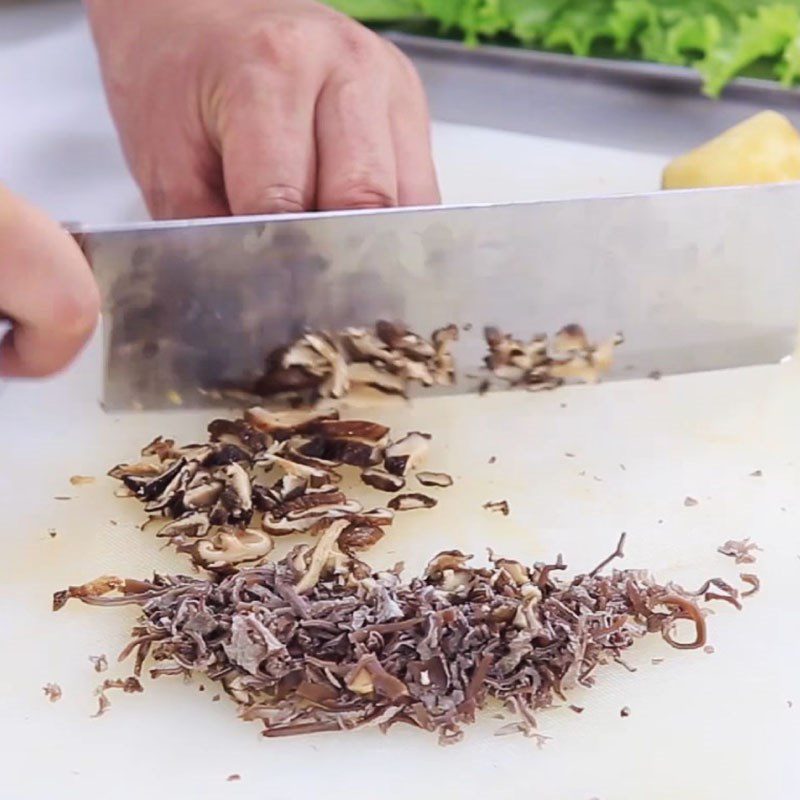 Step 2 Prepare other ingredients Steamed Snail Cake