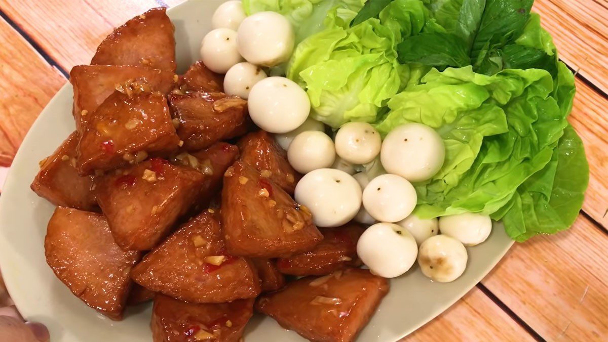 2 Ways to Make Fried Vietnamese Pork Sausage with Fish Sauce and Spicy Sauce, Perfect with Rice 2 Fried pork sausage with fish sauce