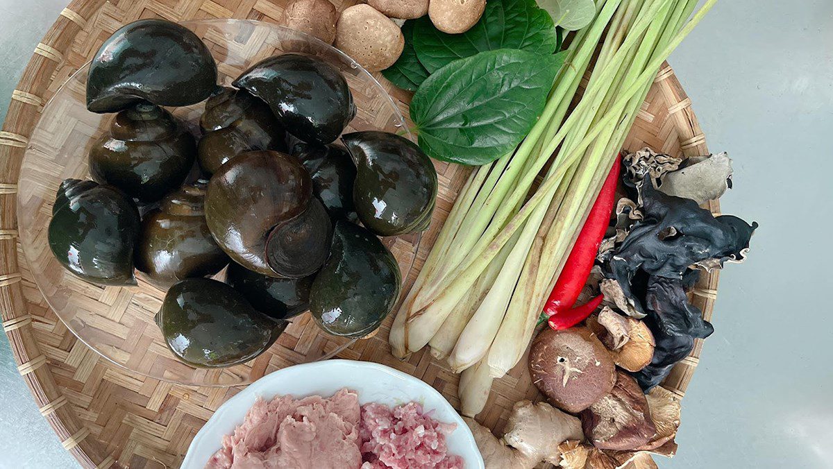 Ingredients for steamed snail cake
