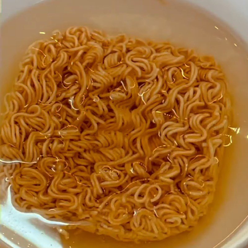 Step 1 Blanch the noodles with boiling water Spicy Chili Sauce Noodles