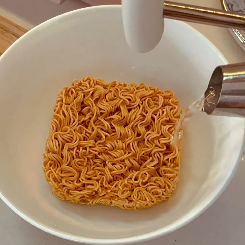 Step 1 Blanch the noodles with boiling water Spicy Chili Sauce Noodles
