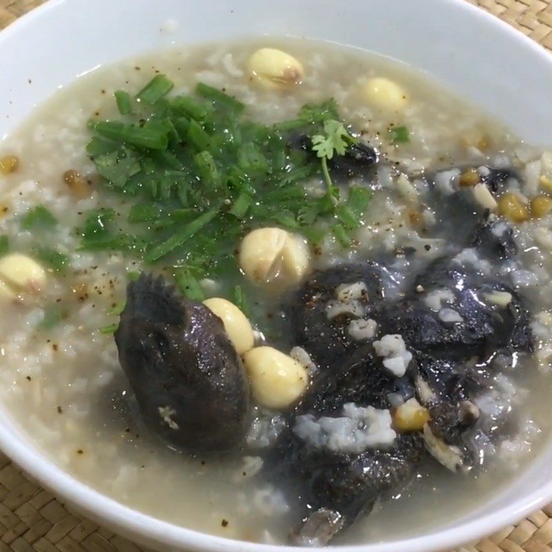 Step 4 Final Product Black chicken porridge with lotus seeds