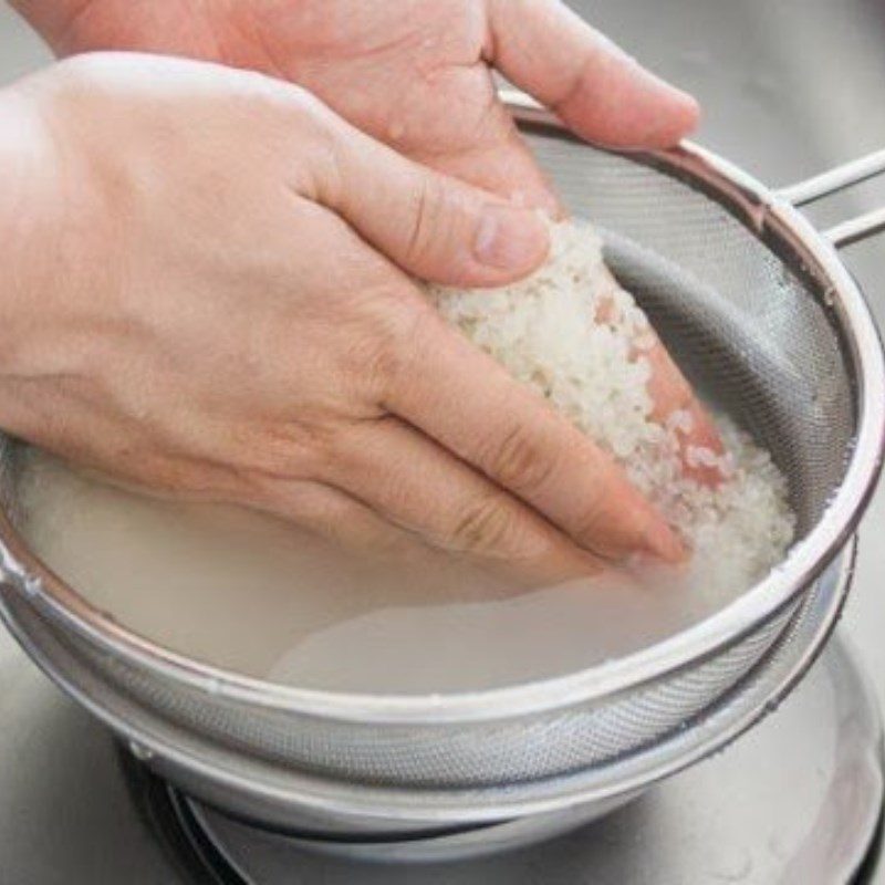 Step 2 Prepare other ingredients Black chicken lotus seed porridge