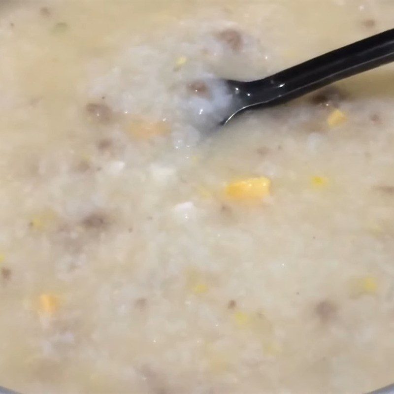 Step 7 Completion Salted egg porridge with lean meat