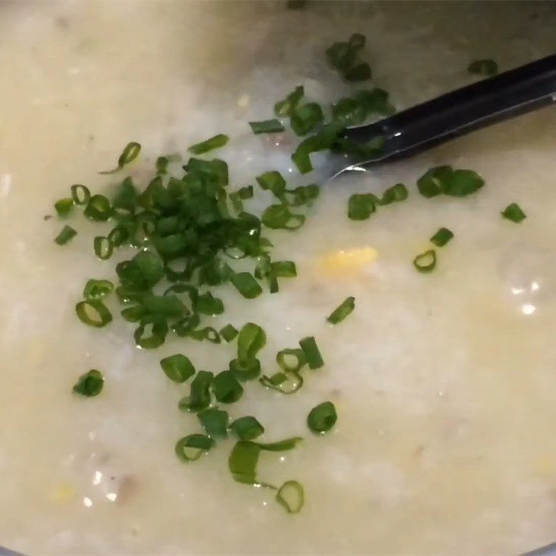 Step 7 Completion Salted egg porridge with lean meat