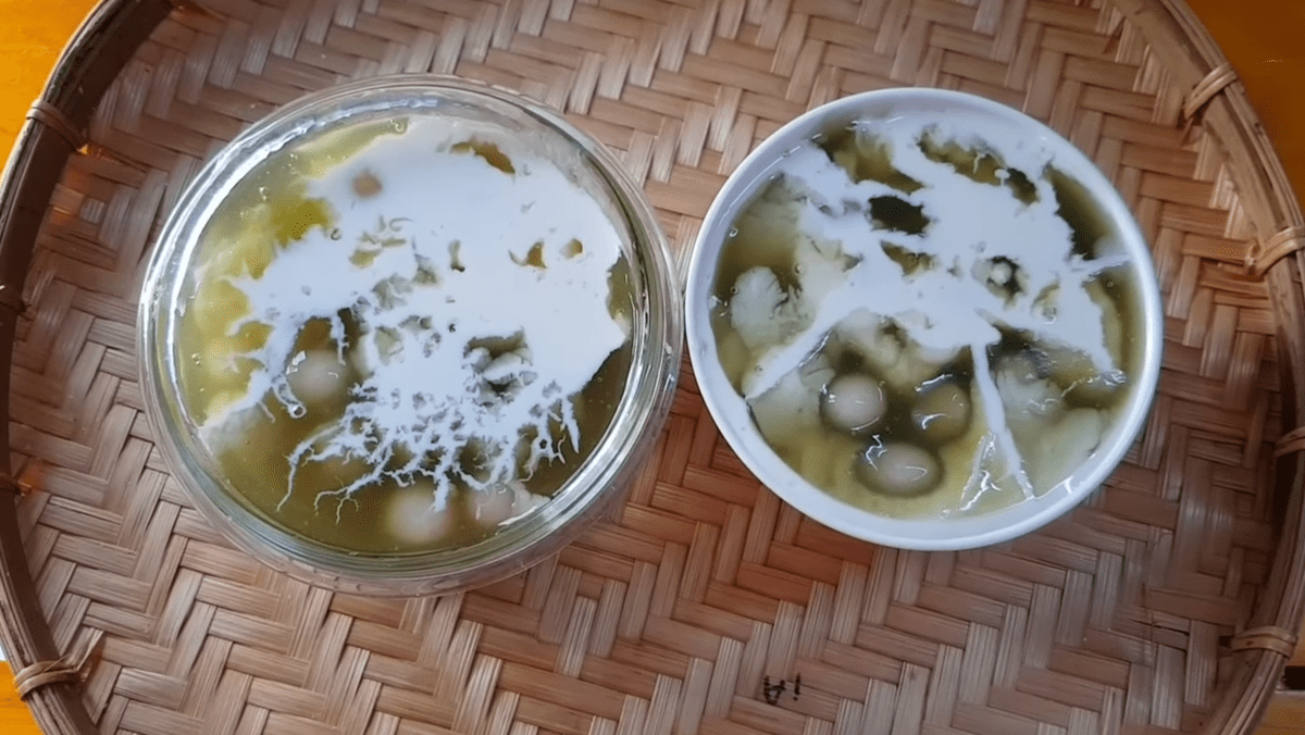 2 ways to make green bean pudding with cassava and cassava pudding with pandan leaves, visually appealing and unique in taste 19 Cassava pudding with pandan leaves
