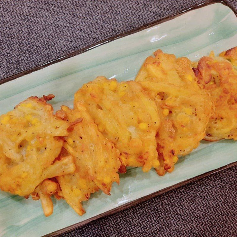 Step 3 Frying the corn potato cake
