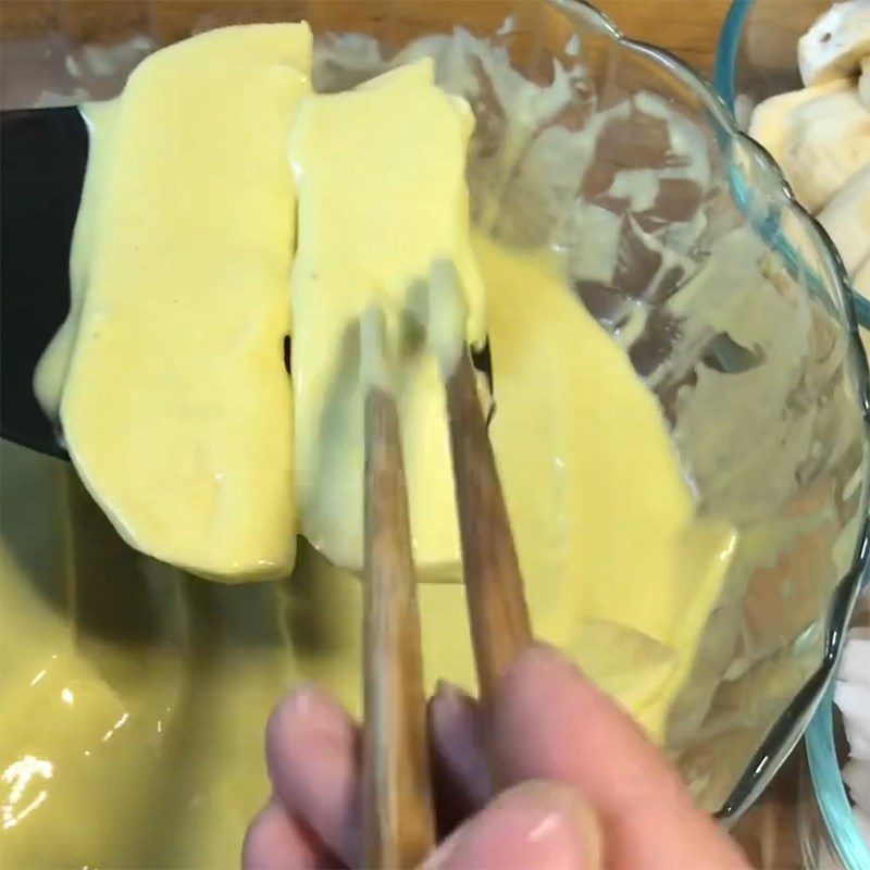 Step 5 Shaping the cake Fried banana and sweet potato cake