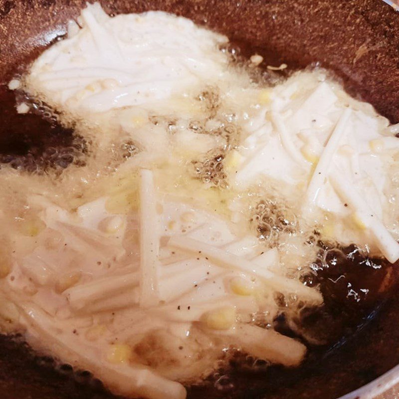 Step 3 Fry the cakes Fried corn potato cake
