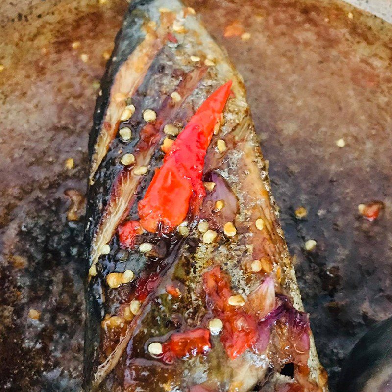 Step 2 Fried fish Fish fried with fish sauce