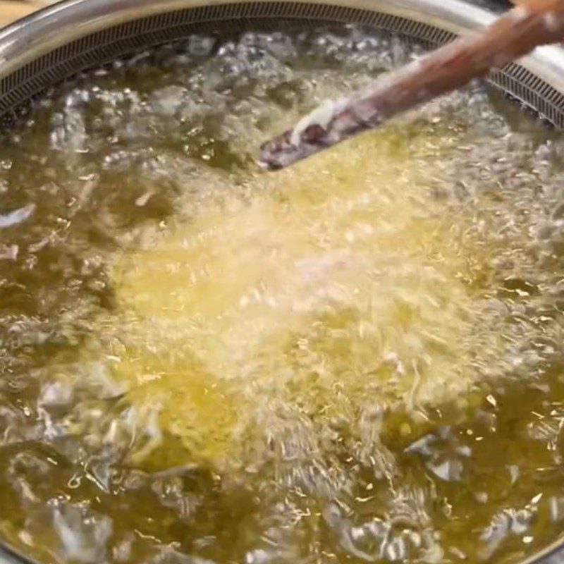 Step 2 Frying fish Pink tilapia with orange sauce (Recipe shared from Tiktok into the kitchen with TasteVN)