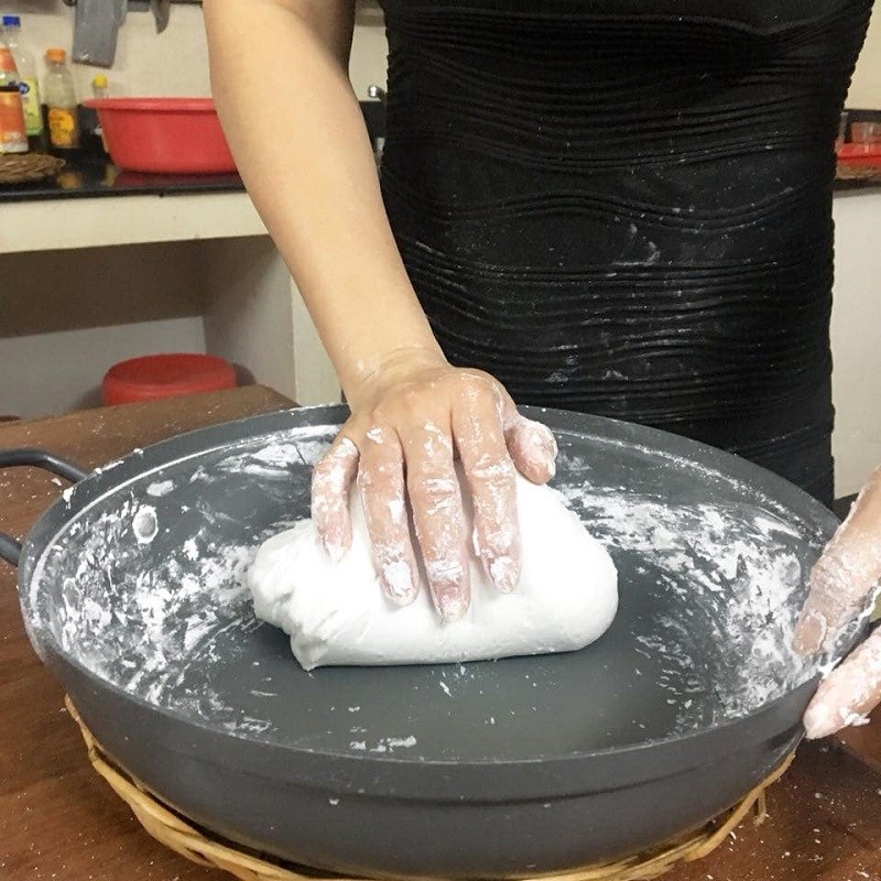 Step 3 Kneading the dough for noodle soup Coconut milk noodle soup with fish cake