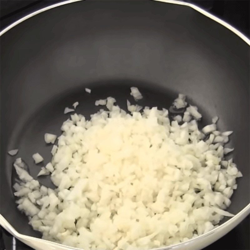 Step 2 Fry rice for Omurice