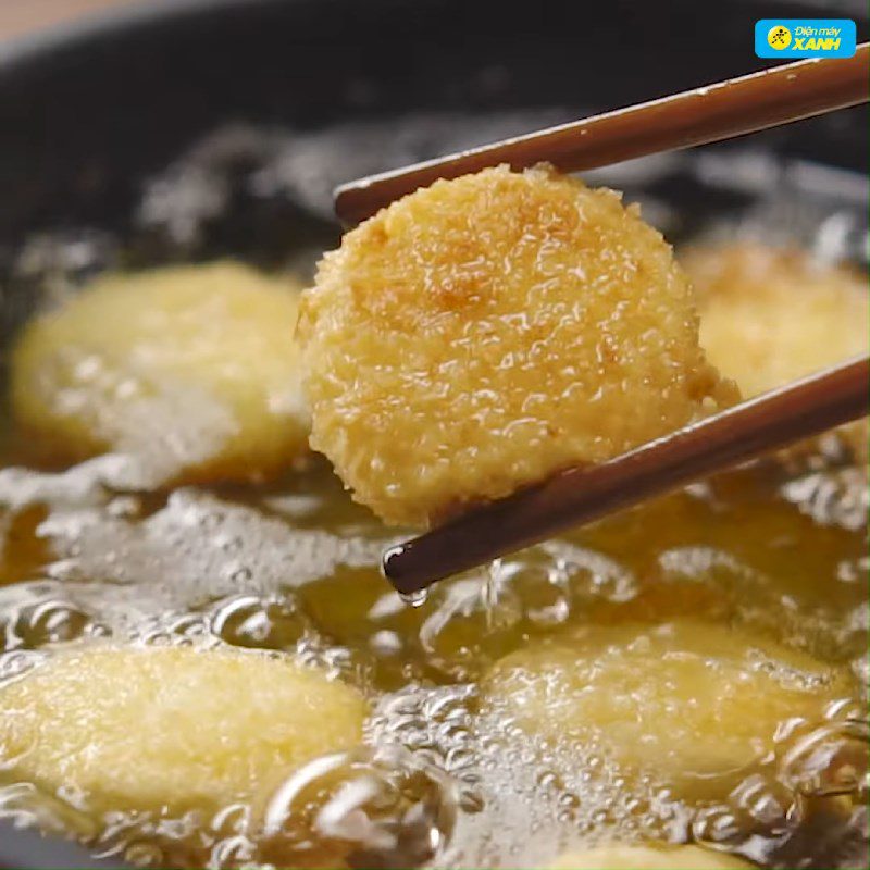 Step 3 Fry soft tofu Fried soft tofu