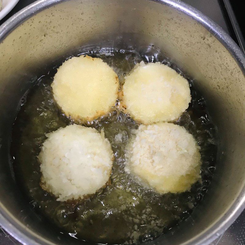 Step 4 Fry the soft tofu with breadcrumbs Fried soft tofu (recipe shared by users)