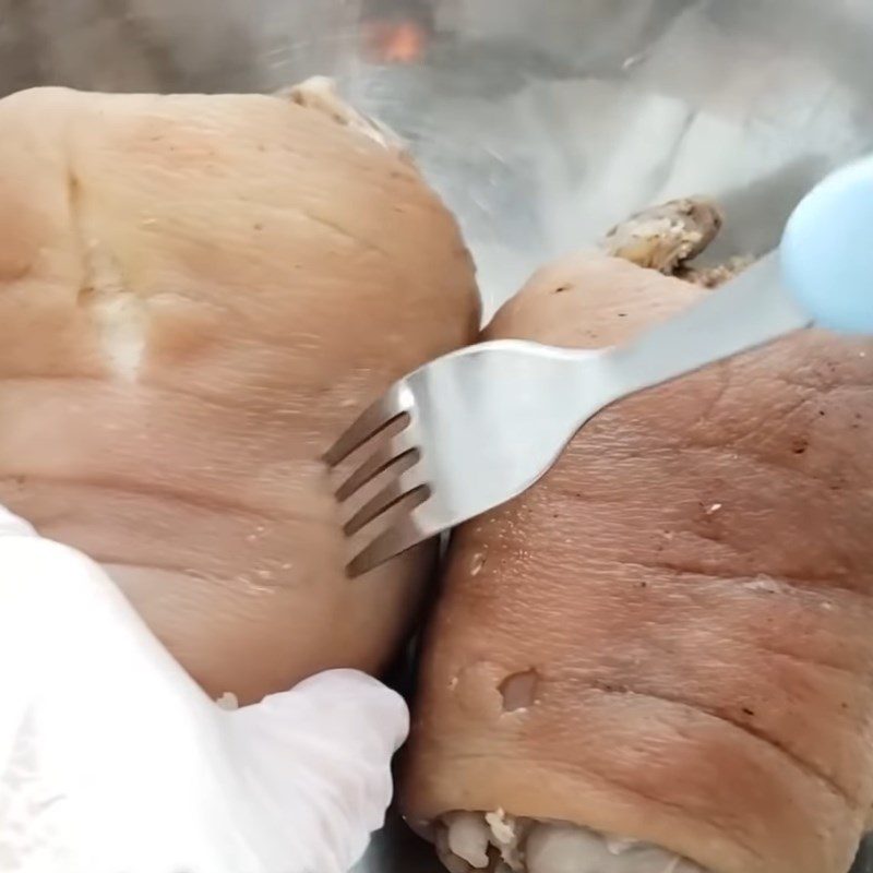 Step 4 Frying Pork Leg Boneless Pork Leg Fried with Fish Sauce
