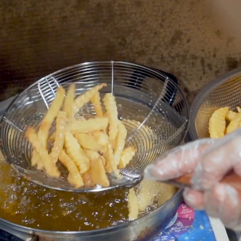 Step 2 Fry the potatoes Potato Spring Rolls