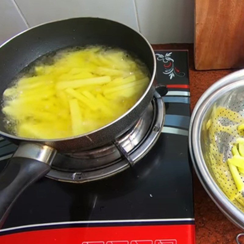 Step 3 Frying Potatoes Cheese Seasoned Potatoes