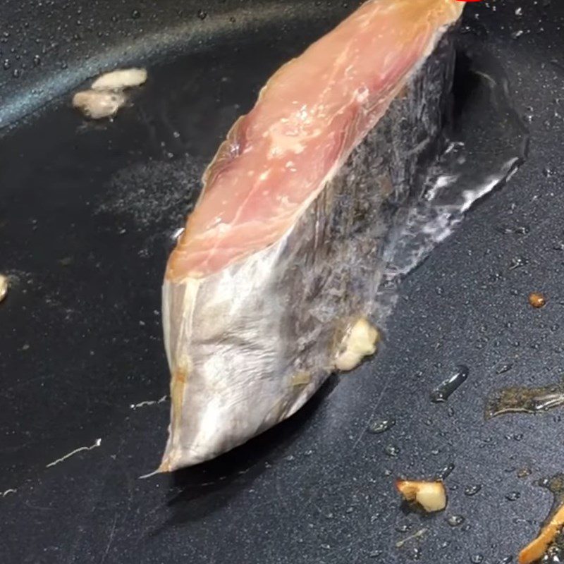 Step 3 Fry mackerel fish sauce Mackerel fish sauce with pork belly