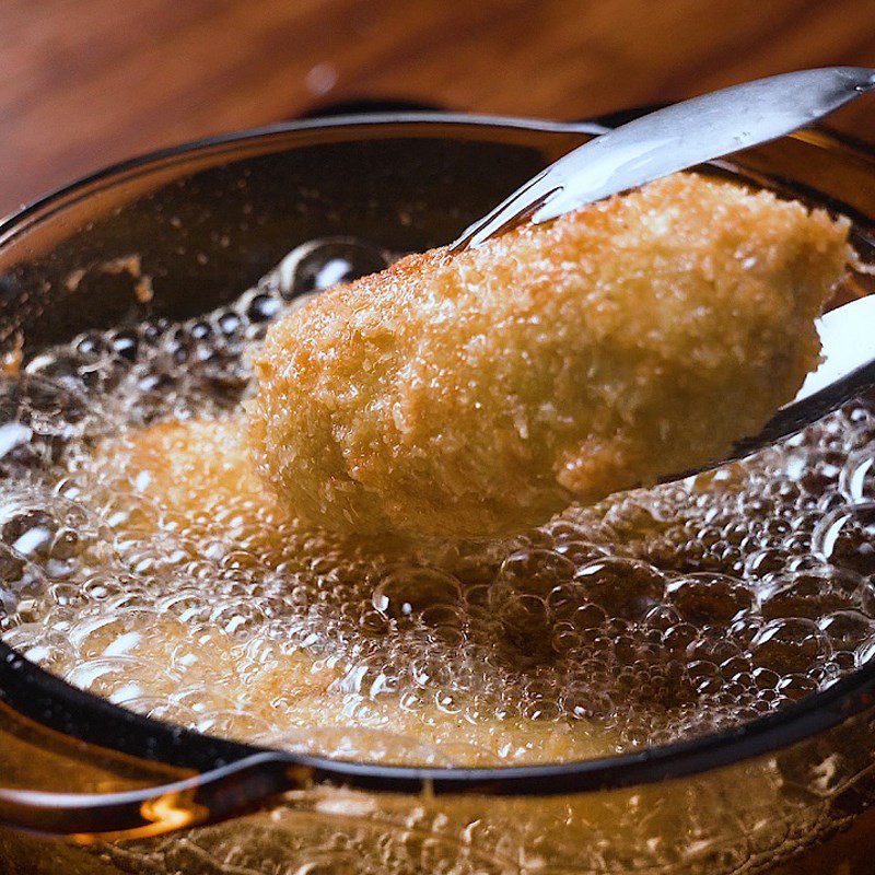 Step 4 Fry the spring rolls Potato Spring Rolls