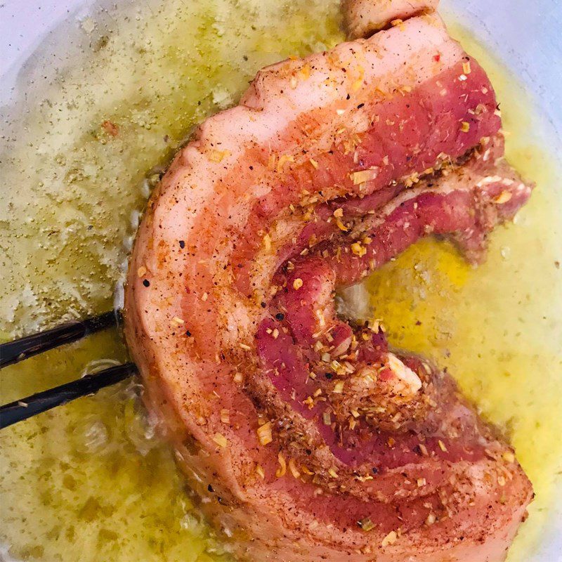Step 4 Fry the meat Crispy fried pork belly