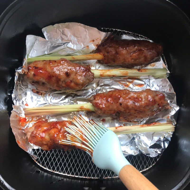 Step 5 Fry the lemongrass wrapped meat using an air fryer Fried lemongrass wrapped meat