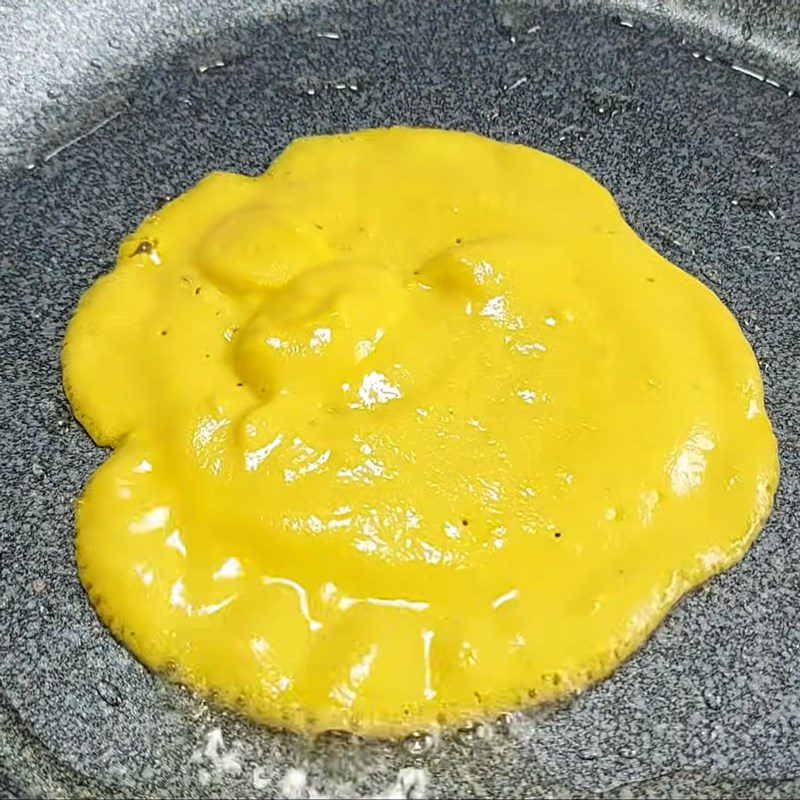 Step 4 Fry the eggs Vegetarian fried egg from mushrooms