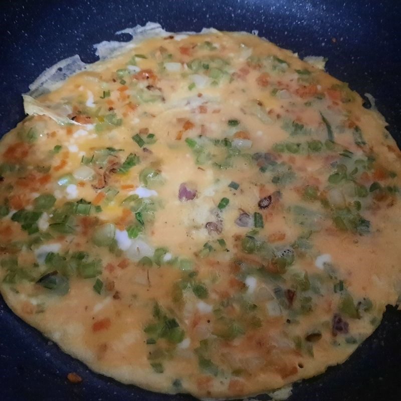 Step 3 Fry the eggs with vegetables Fried eggs with vegetables