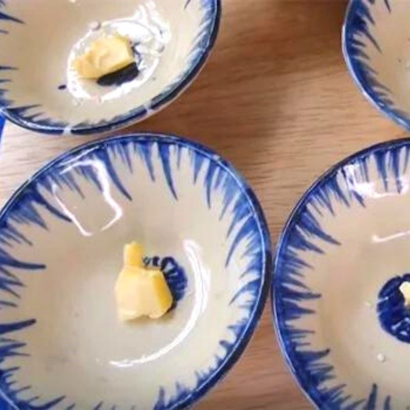 Step 3 Add ingredients to the cups Baked quail eggs in cups