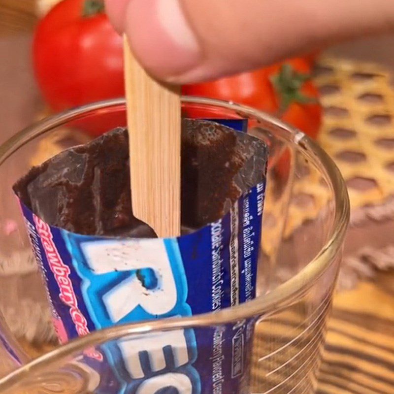 Step 3 Pour the ice cream into the mold How to make Oreo ice cream (Recipe shared from TikTok Cooking with TasteVN)