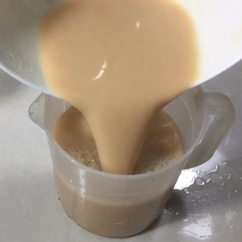 Step 3 Put into the bag Apple cream bag