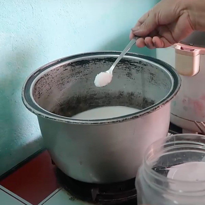 Step 1 Cook the coconut milk Sticky Rice with Whole Green Beans and Coconut Milk