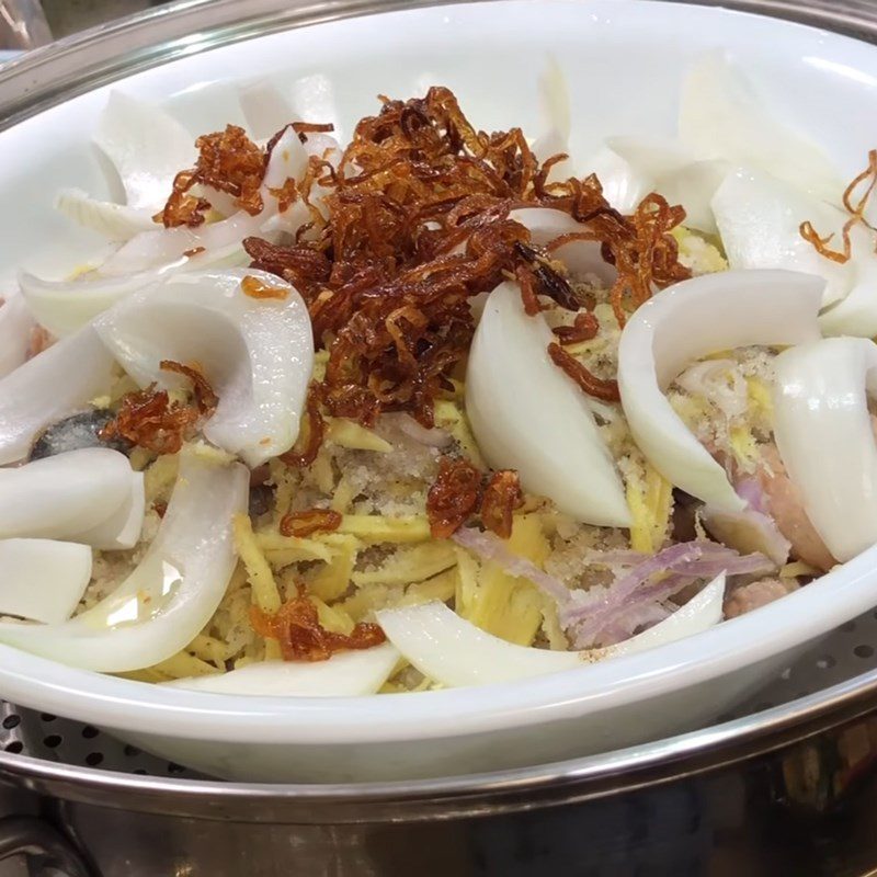 Step 4 Steaming sauce Mackerel sauce with pork belly