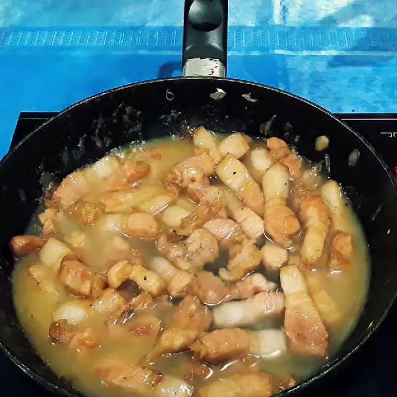Step 4 Stewed Meat with Coconut Heart