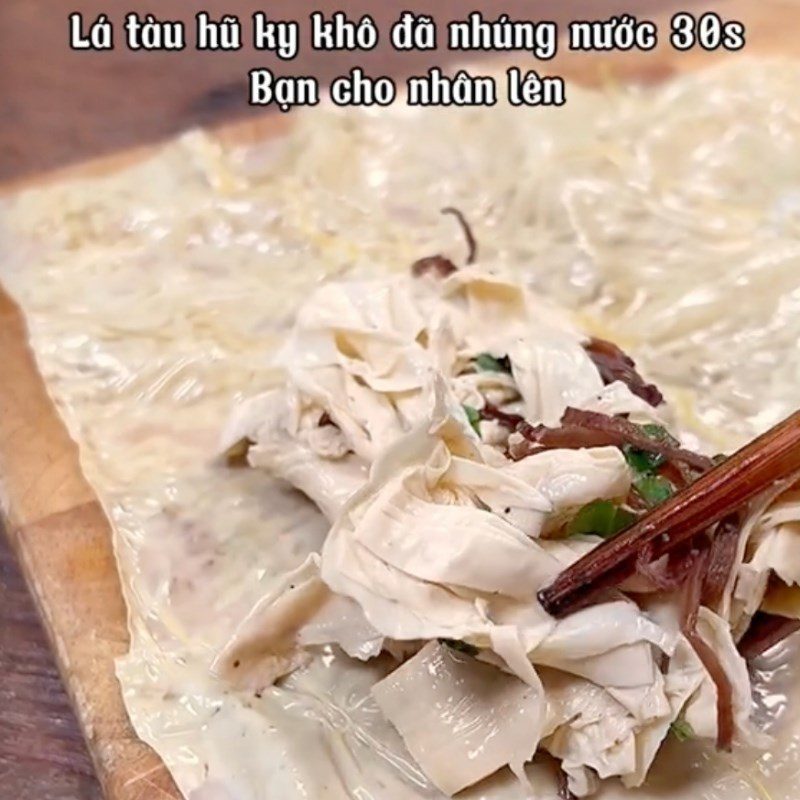 Step 4 Wrap the spring rolls and steam Vegetarian spring rolls with tofu skin (Recipe shared by Tiktok Vegetarian Kitchen XANH)